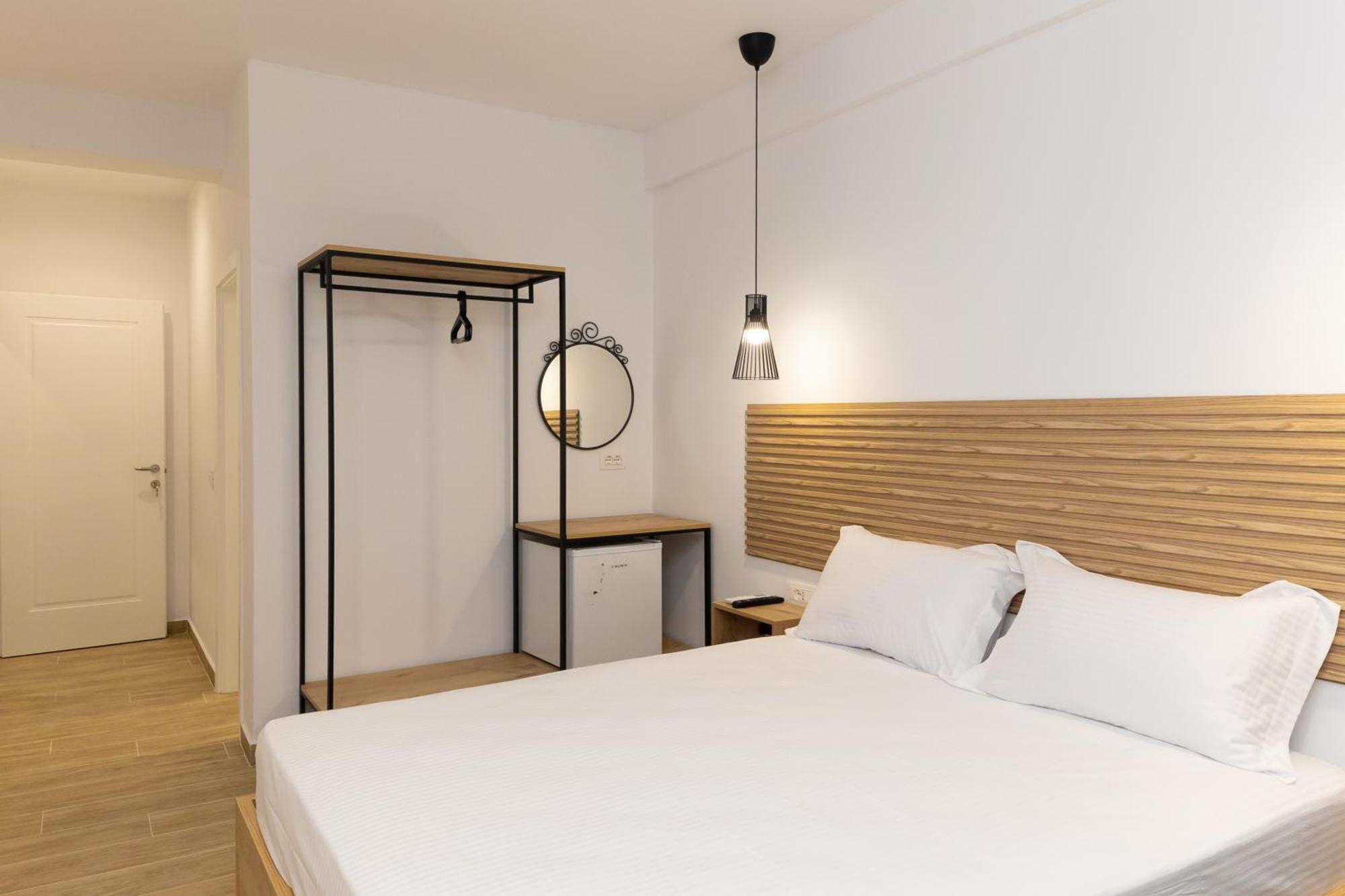 De Sol Hotell Himare Eksteriør bilde